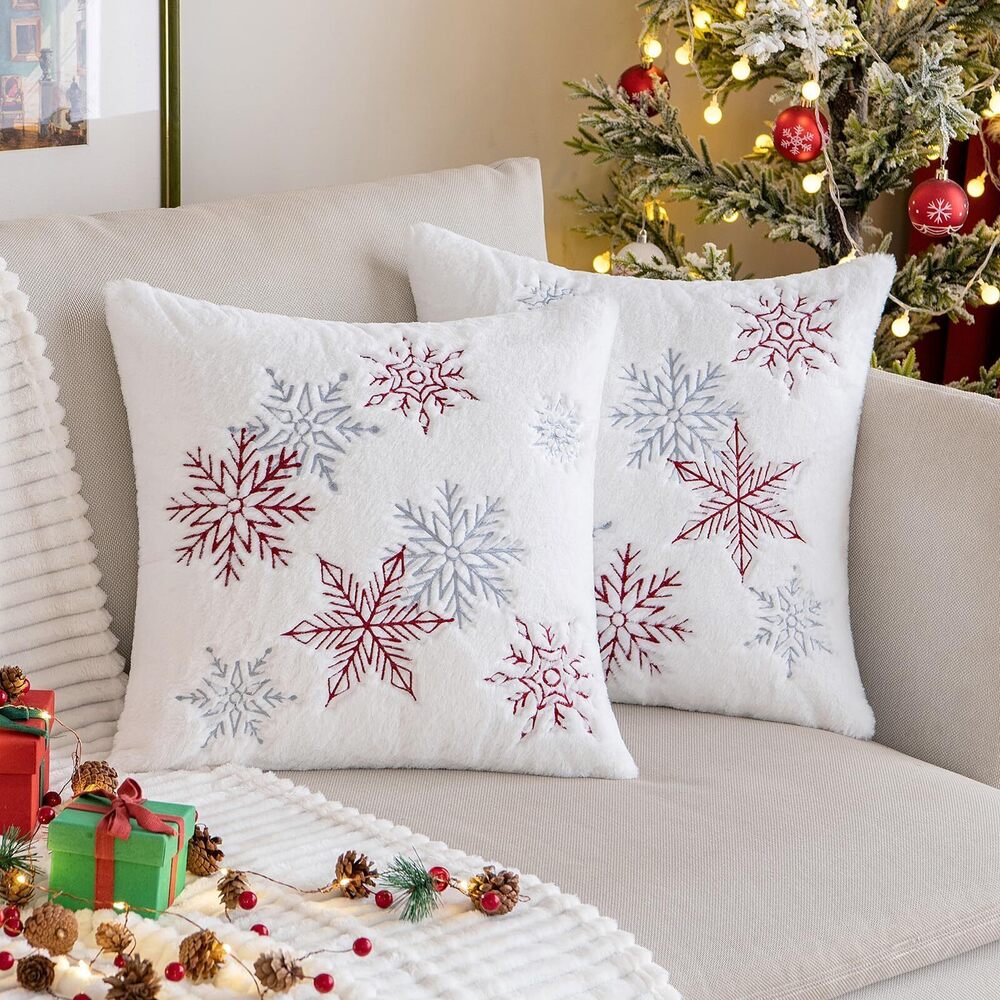 9684 Pack of 2 Christmas Decorative Throw Pillow Covers Soft Faux Fur